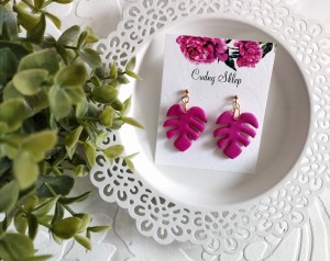 Kolczyki Monstera fuksja 3 Stal chirurgiczna lakier kolor złoty