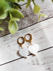 Kolczyki Serca Perłowe większe pojedyncze stal chirurgiczna    (1)