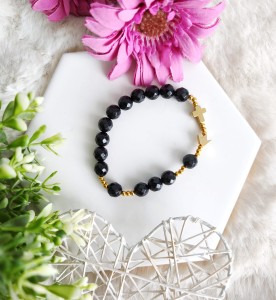 Różaniec na rękę na gumce Córki Króla  Córka Króla czarny Onyks fasetowany 8 mm wzór 2